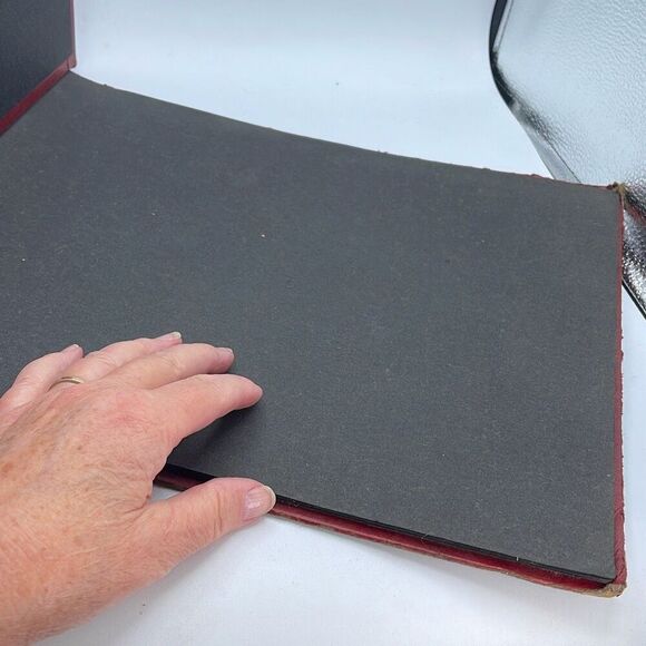 WWII Woman’s Army Corp WAC photo album empty distressed - Picture 6 of 7